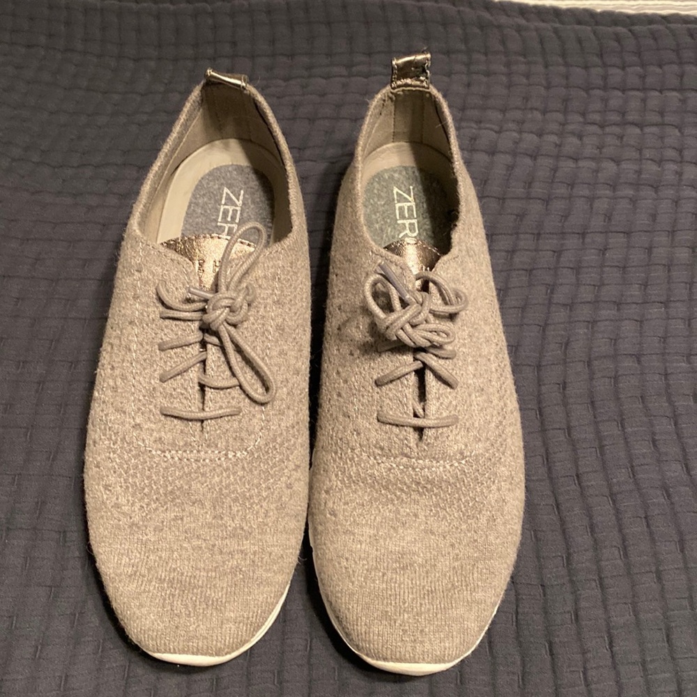 Worn once Cole Haans Women’s size 9